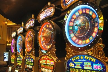 Live dealer Domino QQ table on merdekawin login mobile app